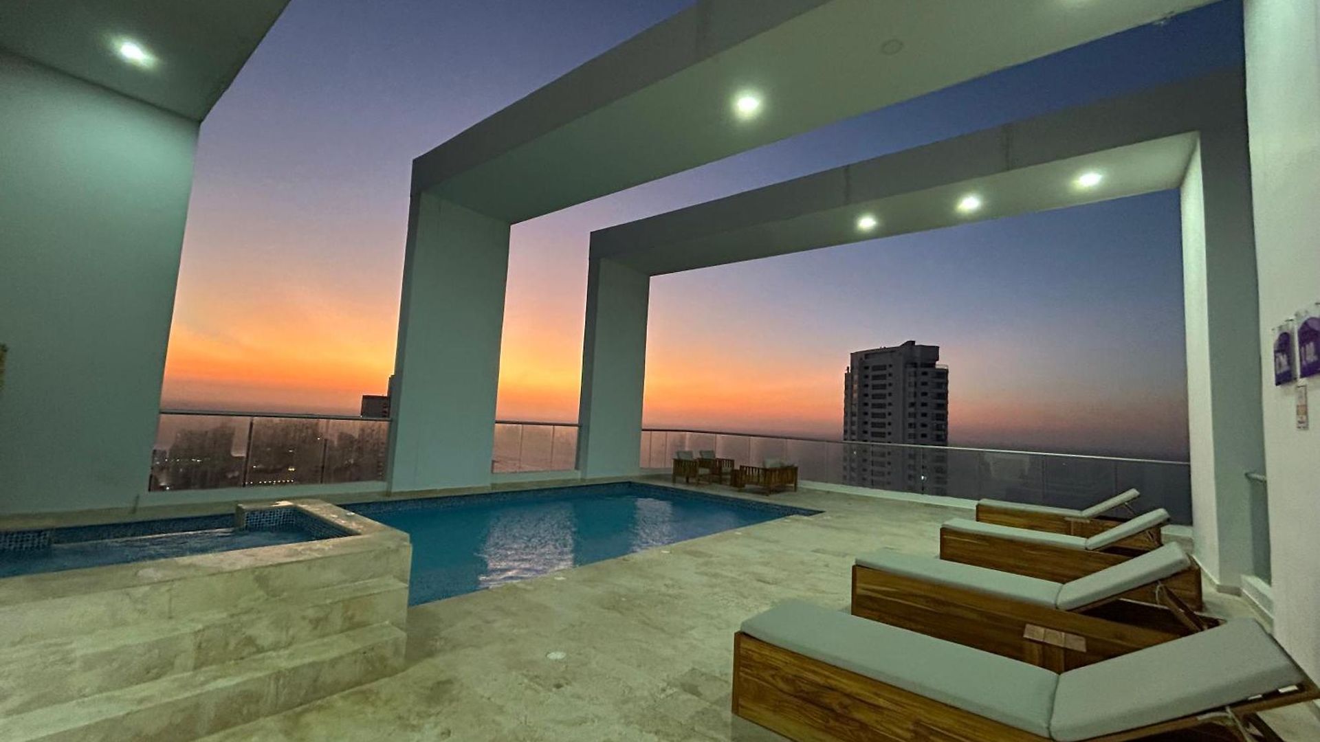 Magno Loft Bocagrande Diseno De Doble Altura Con Vista Al Mar Y La Bahia Cartagena
